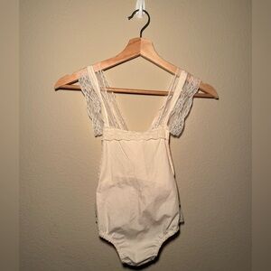 Infant baby girls 6-9 months beige Summer Lace Romper